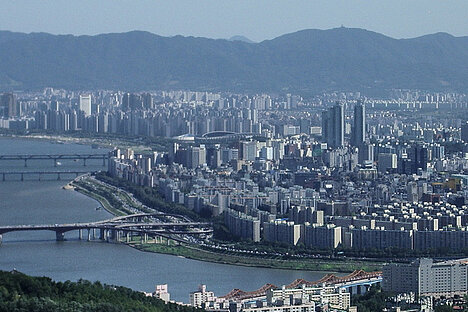 Seoul and Beijing pledge to improve air quality
