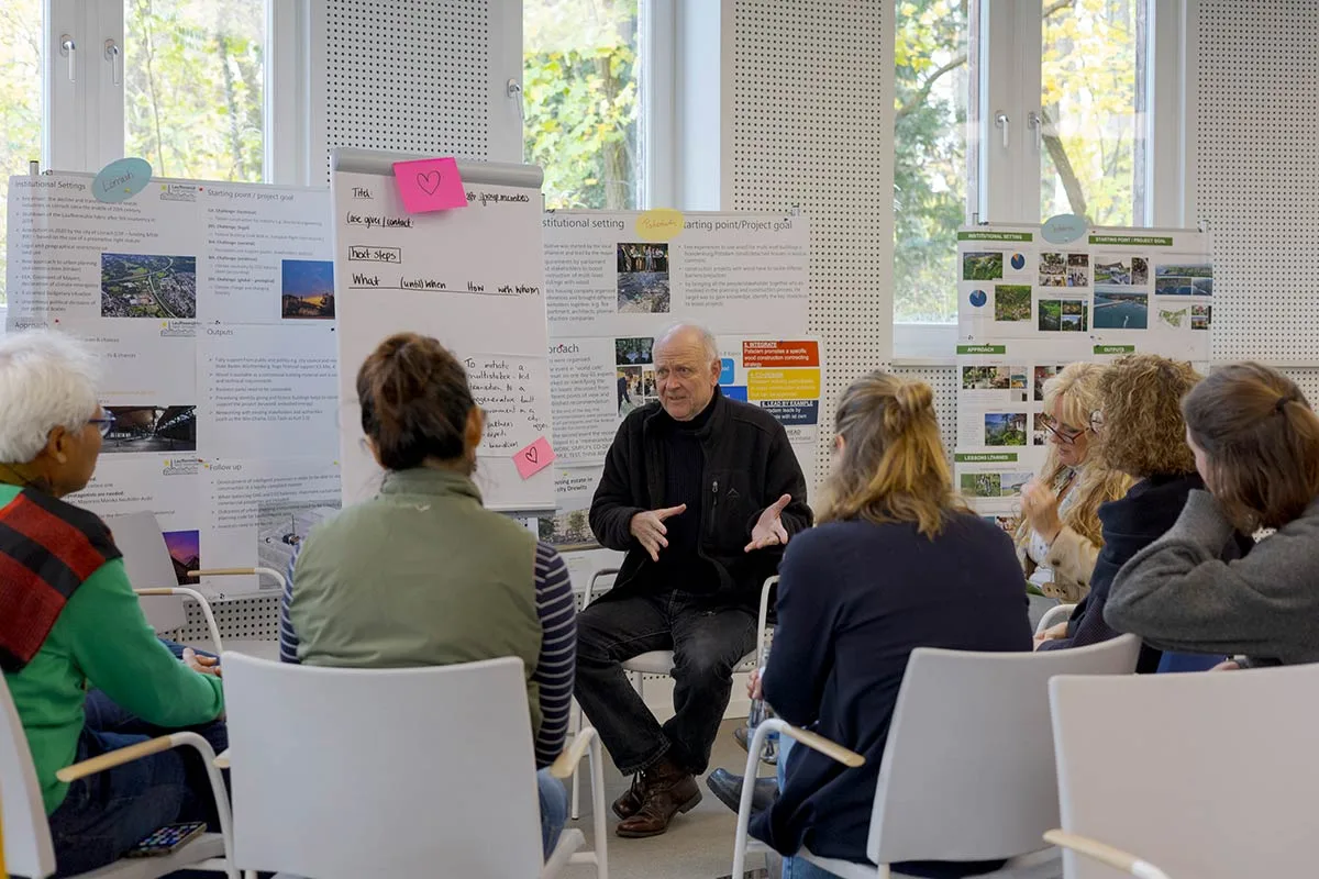 Climate-friendly construction with organic and recycled materials